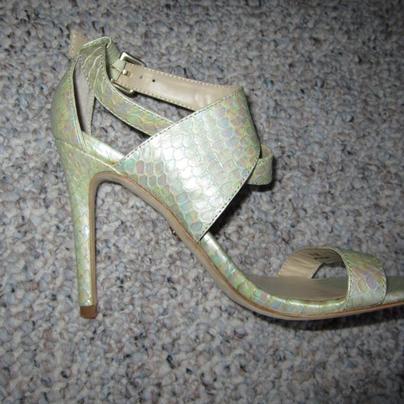 Charles David Iridescent Snakeskin Heels - Picture 5 of 12